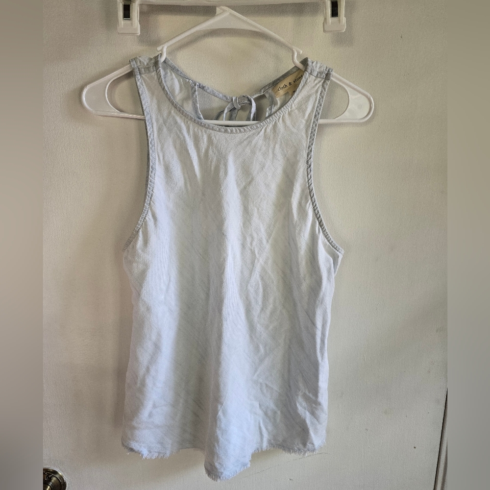 Cloth & Stone White Denim Wash Sleeveless Top Xs NWOT